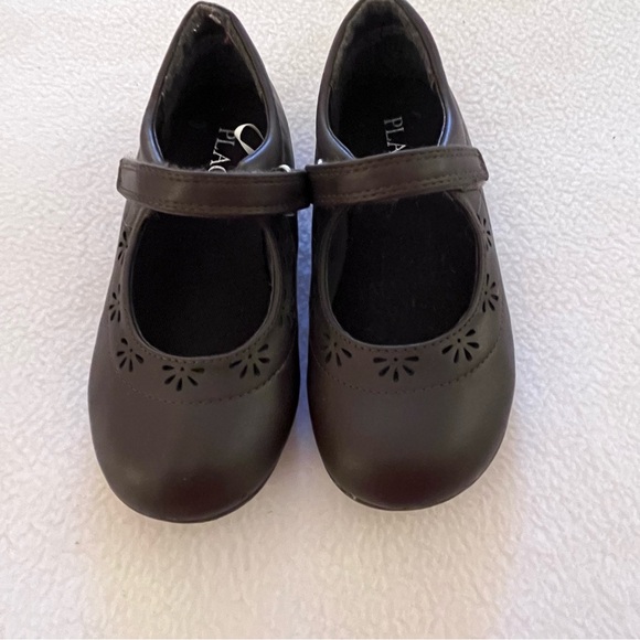 TCP Brown Eyelet Trimmed Uniform Maryjanes - Picture 3 of 6